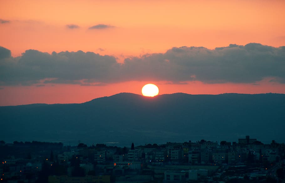 sunset, gold, sky, clouds, colors, city, landscape, beauty in nature HD wallpaper