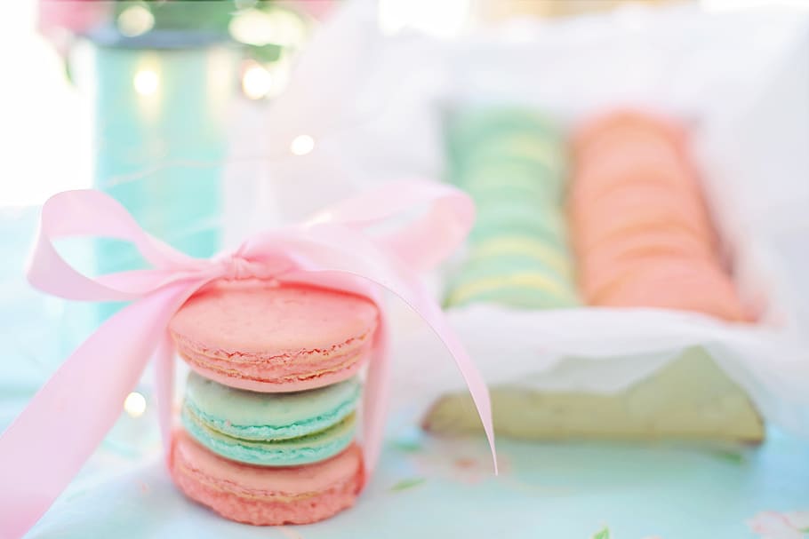macarons, pink, aqua, pastels, cookies, biscuits, sweet, dessert, HD wallpaper