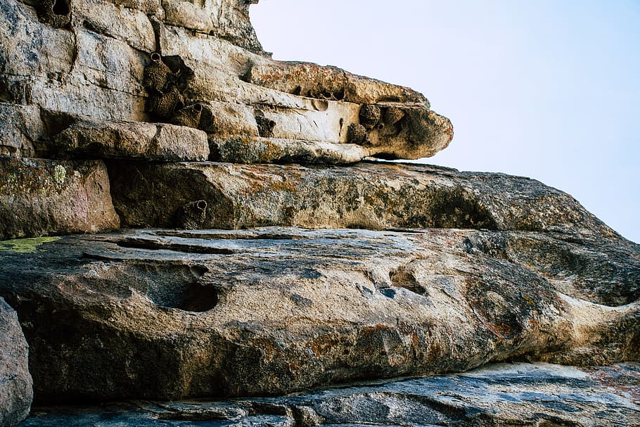 Brown and Gray Rock, boulder, close-up, daylight, landscape, Mossy rocks HD wallpaper