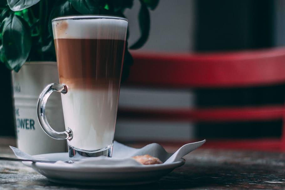 Vanilla Chocolate Frappe on White Ceramic Saucere, bisquit, blurred background HD wallpaper