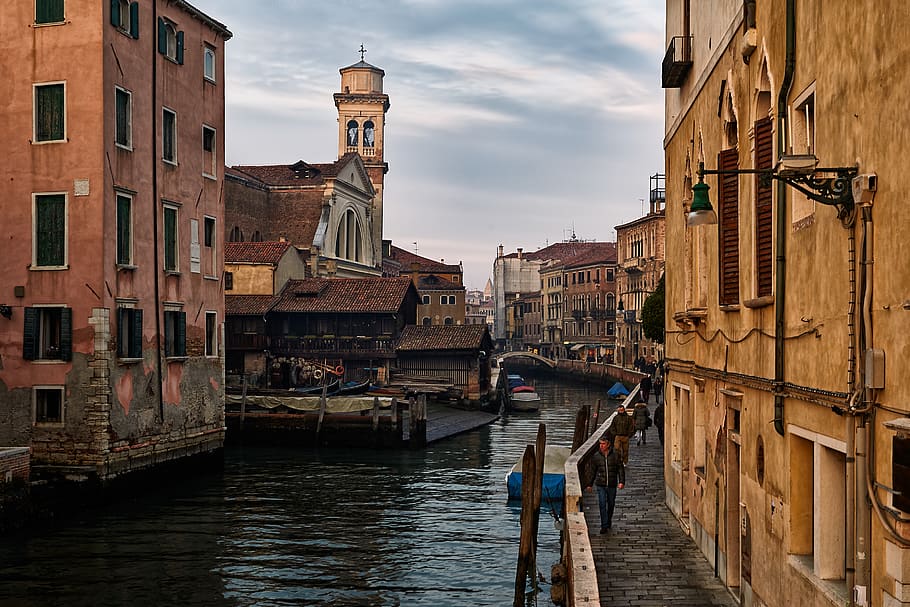 Canal Between Buildings, ancient, architecture, attraction, bridge HD wallpaper