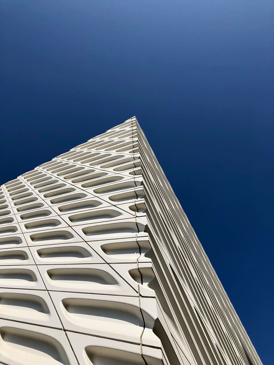 high-rise building, architecture, low angle view, sky, built structure HD wallpaper