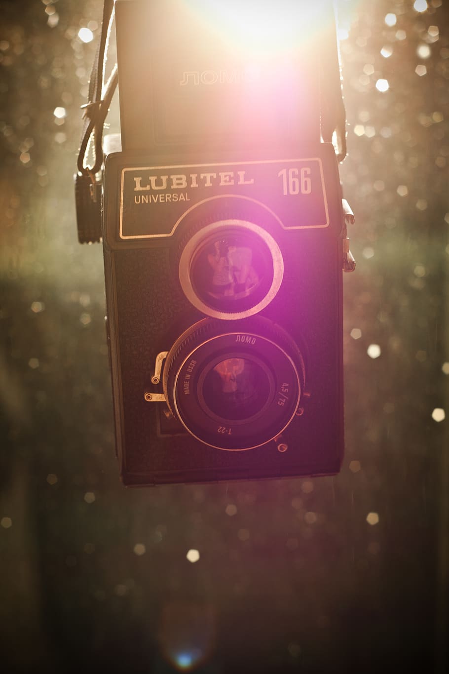 Old Camera, art, blur, bright, dark, design, equipment, glisten HD wallpaper