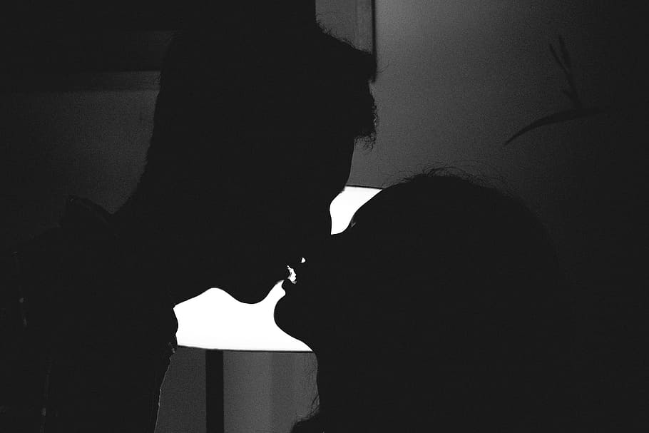 Silhouette Photo of Man and Woman Kissing, adult, affection, backlit, HD wallpaper