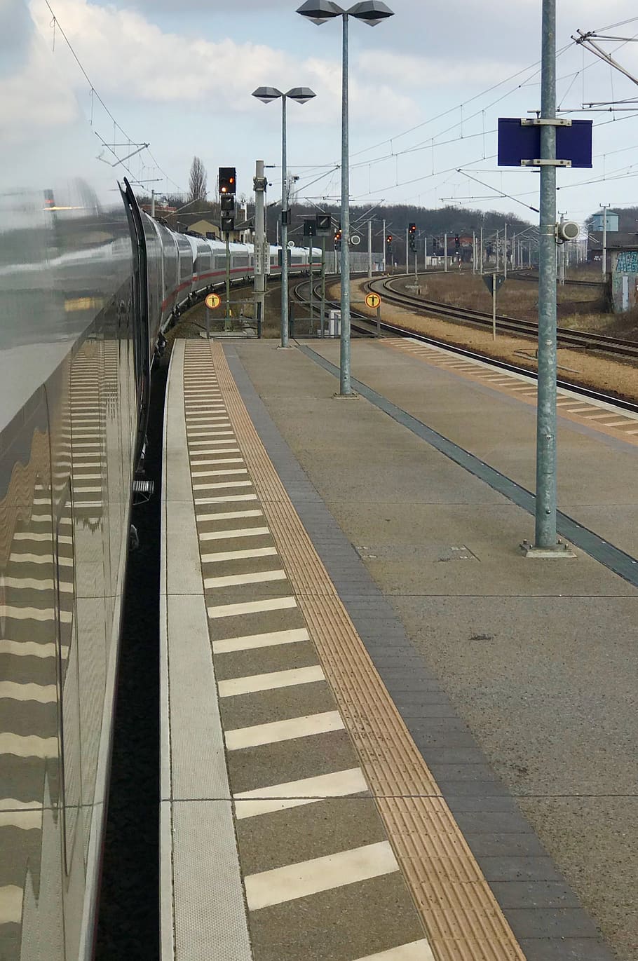 ice, platform, train, railway station, central station, rail traffic HD wallpaper