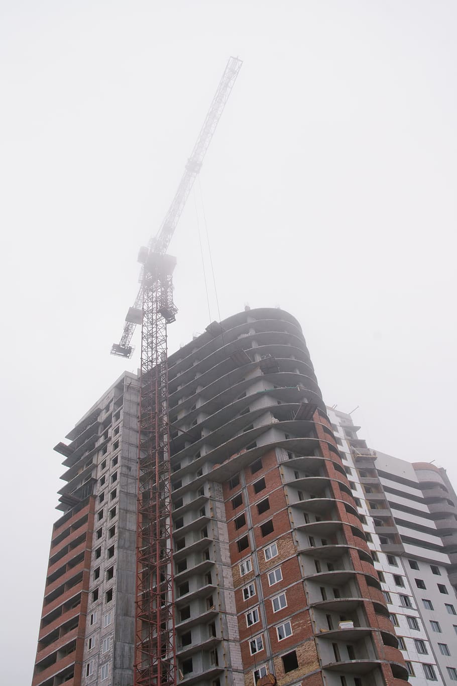 crane, fog, cement, tower, rust, rough, housing, heavy, foundation, HD wallpaper