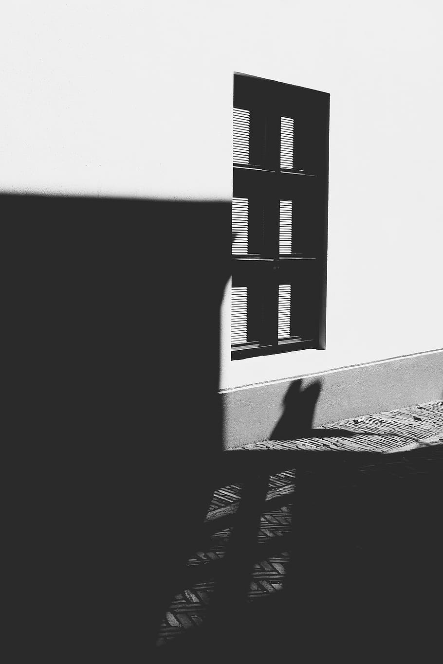 closed window, sunlight, shadow play, wall, monochrome, urban HD wallpaper