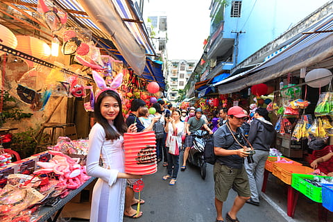 Woman Holding Red Lantern, bazaar, Booth, celebration, city, commerce HD wallpaper