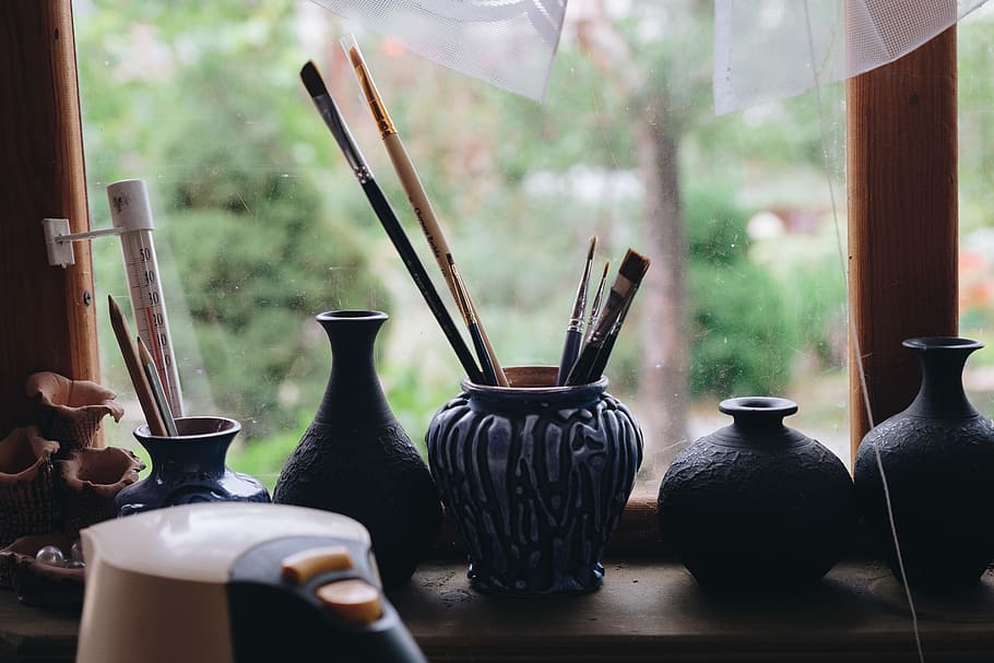 paintbrushes in ceramic jar, window, indoors, transparent, no people HD wallpaper
