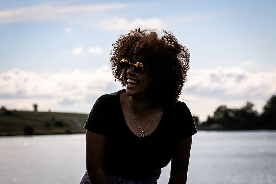 silhouette, smile, one person, hairstyle, curly hair, sky, smiling HD wallpaper