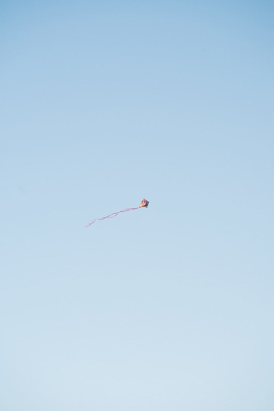 red and white kite flying in the sky, blue, windy, flag, america HD wallpaper
