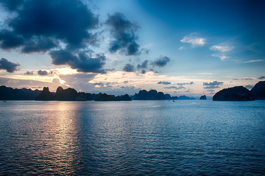 vietnam, halong bay vietnam, water, sea, mountains, islands, HD wallpaper