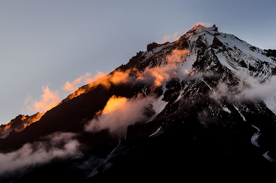 aerial photography of volcanic eruption, mountain, cloud, mist HD wallpaper