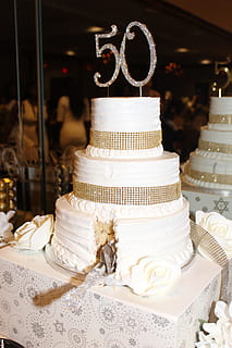 White Icing 3-tier Cake on Box, 50th Wedding, bakery, baking HD wallpaper