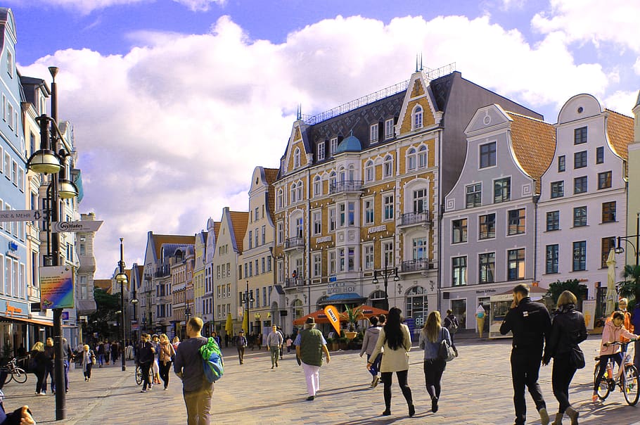 road, facades, human, architecture, downtown, houses, historically HD wallpaper