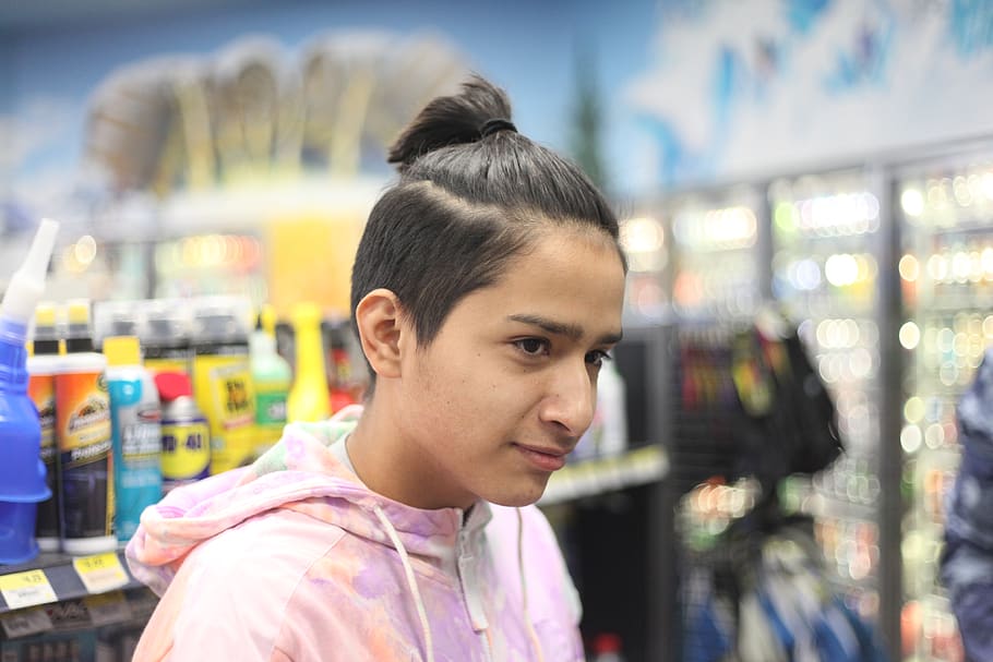 maverik, gas station, drinks, male, man bun, headshot, portrait HD wallpaper