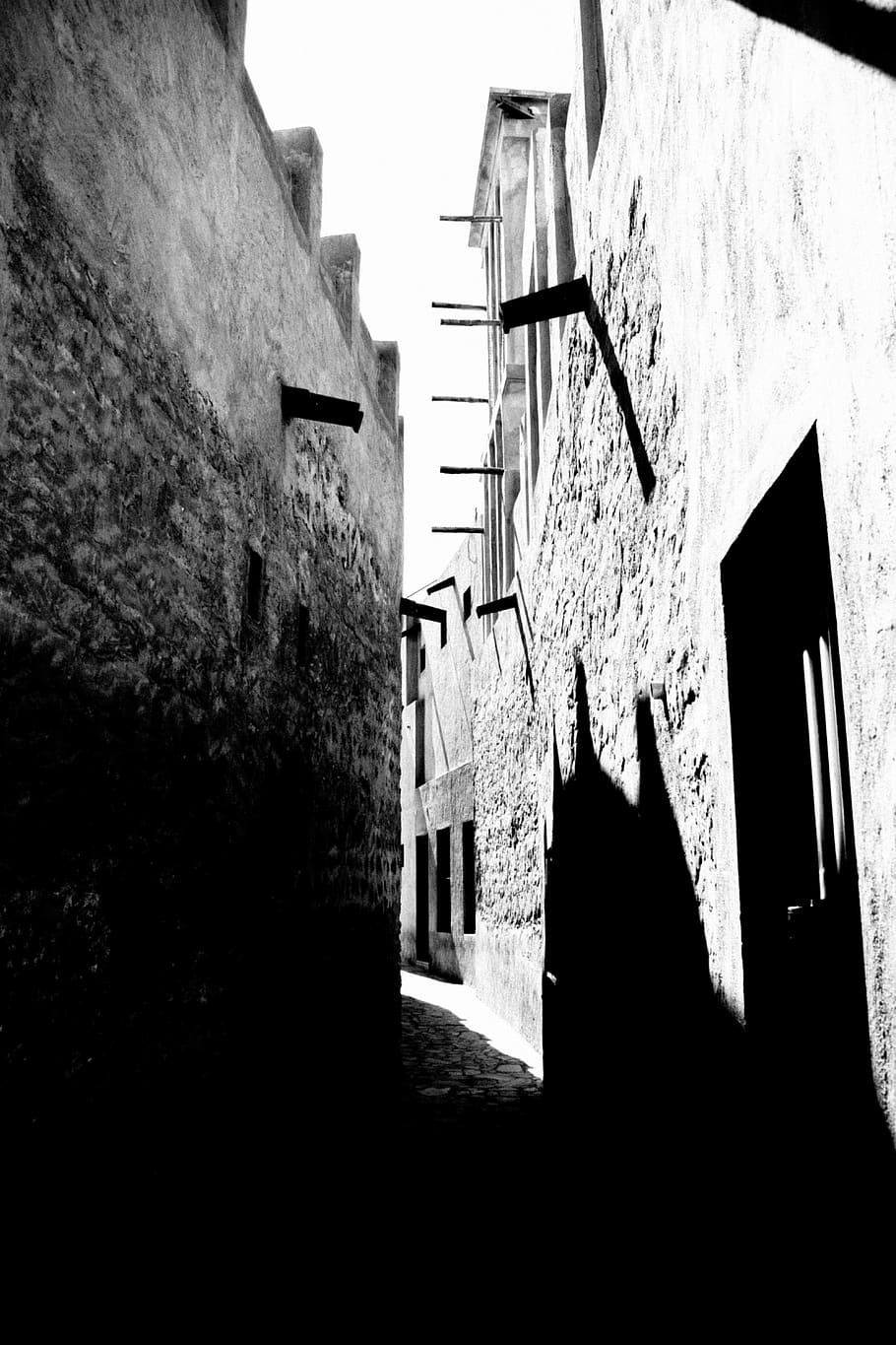 path, walkway, street, city, urban, road, town, building, alley HD wallpaper