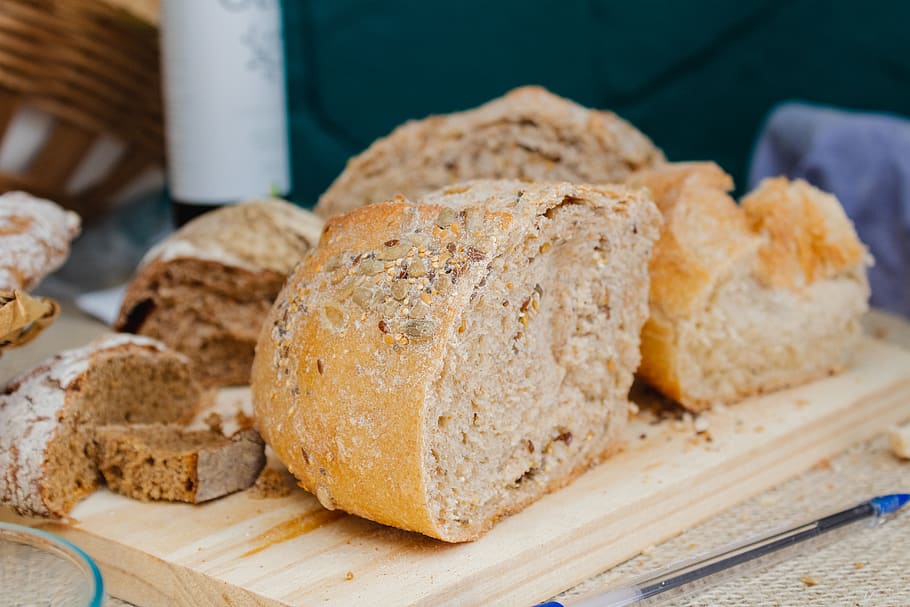 breads on chopping board, food, food and drink, freshness, table HD wallpaper