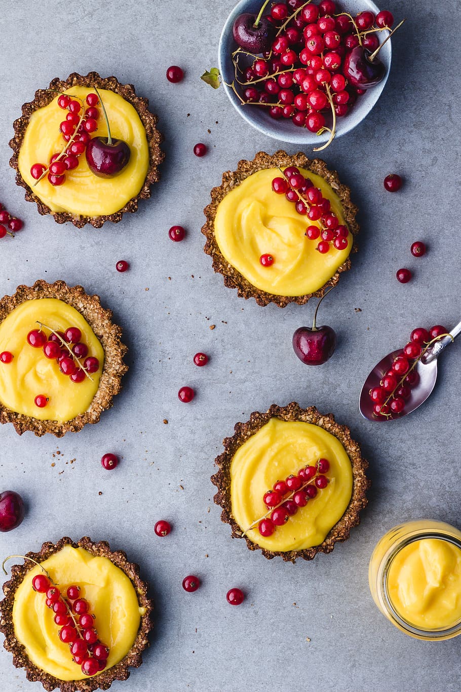 cheese with red berries toppings, dessert, food, pie, sweets HD wallpaper