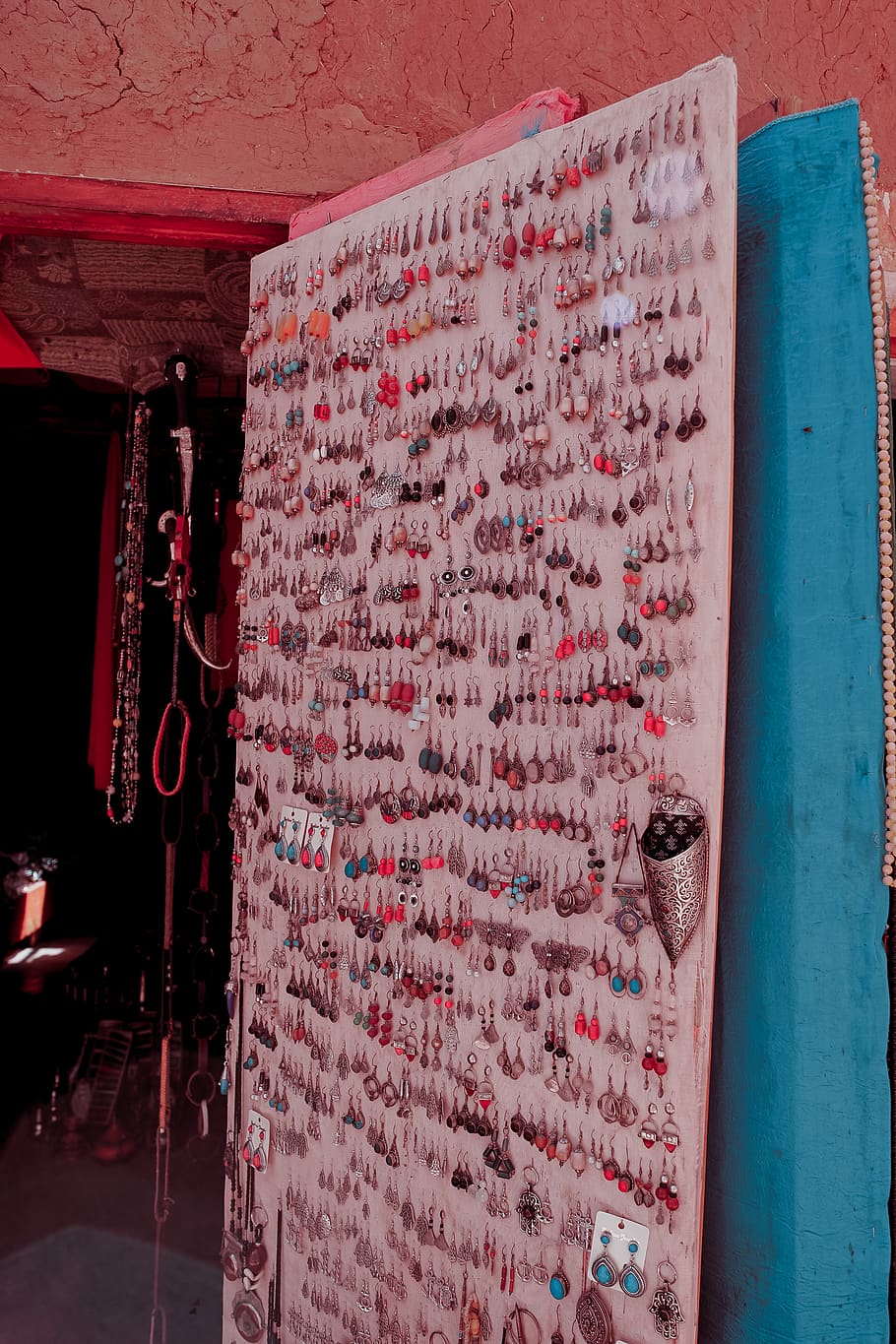 assorted earrings on white board, morocco, text, diary, aït benhaddou HD wallpaper