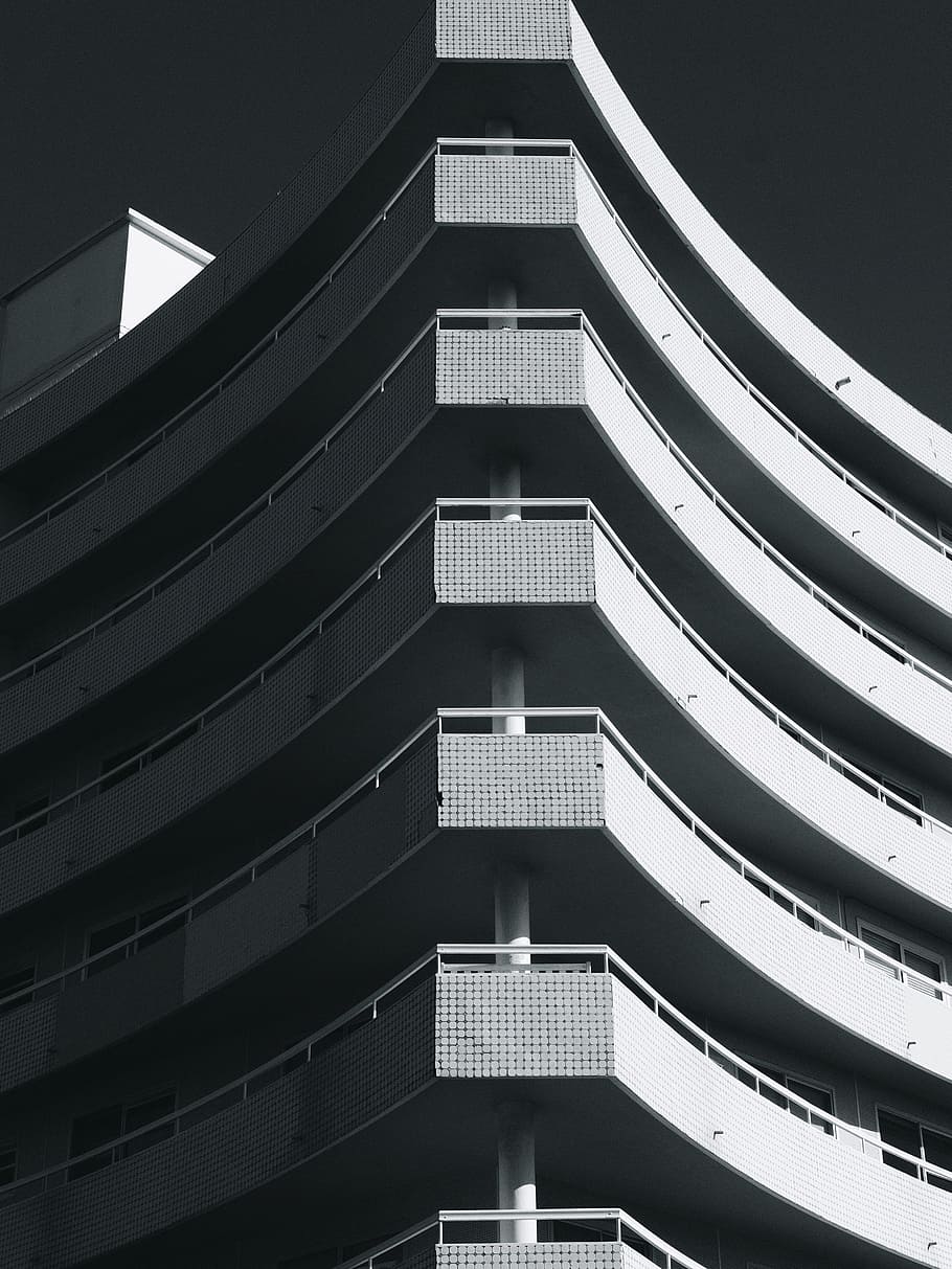 high-rise building, architecture, sunlight, shadow, curve, corner HD wallpaper