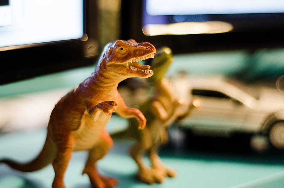 dino, t-rex, toy, dinosaur, dinosaurio, juguete, desk, escritorio, HD wallpaper