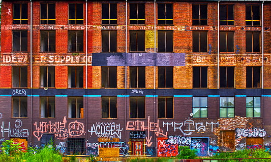 building filled with graffiti, brick, united states, asheville HD wallpaper