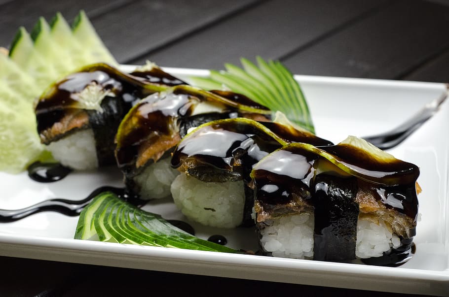 Plate of Sushi, cuisine, delicious, dinner, epicure, fish, food HD wallpaper