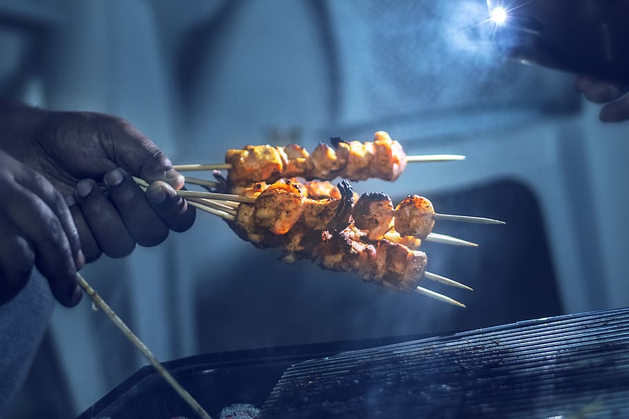 grilled, chicken, food, meat, bbq, kebab, grilling, smoke, barbecue, HD wallpaper