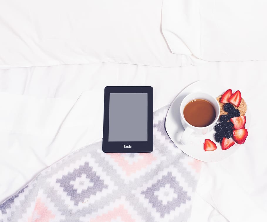 Black Kindle E-book Reader On White Textile, berries, beverage HD wallpaper