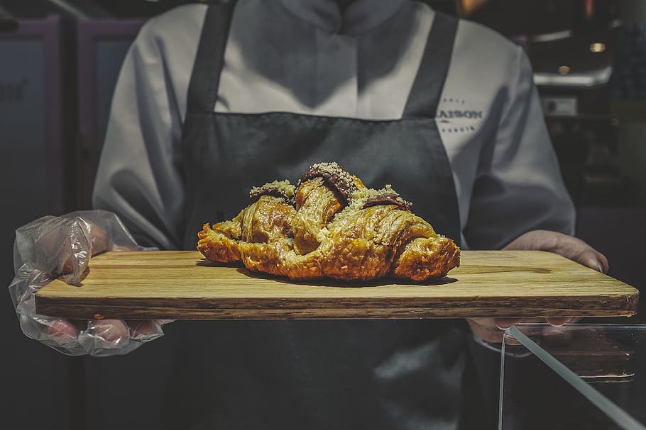 croissant, food and drink, midsection, one person, freshness HD wallpaper