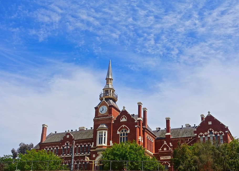 spire, mansion, architecture, brick, facade, red, wall, school HD wallpaper