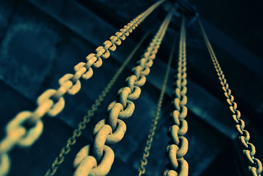 chains, lift, no people, close-up, metal, strength, selective focus HD wallpaper