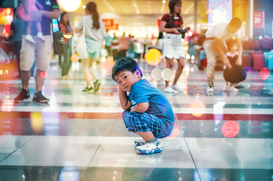 Boy Squating on White Floor Tile, bokeh, child, indoors, kid HD wallpaper