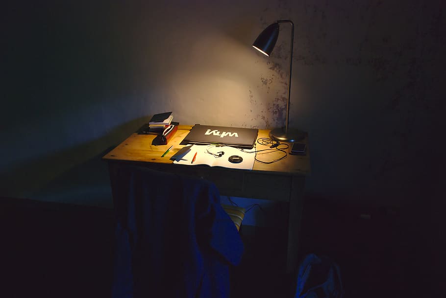 italy, falmenta, computer, office, desk, indoors, illuminated HD wallpaper