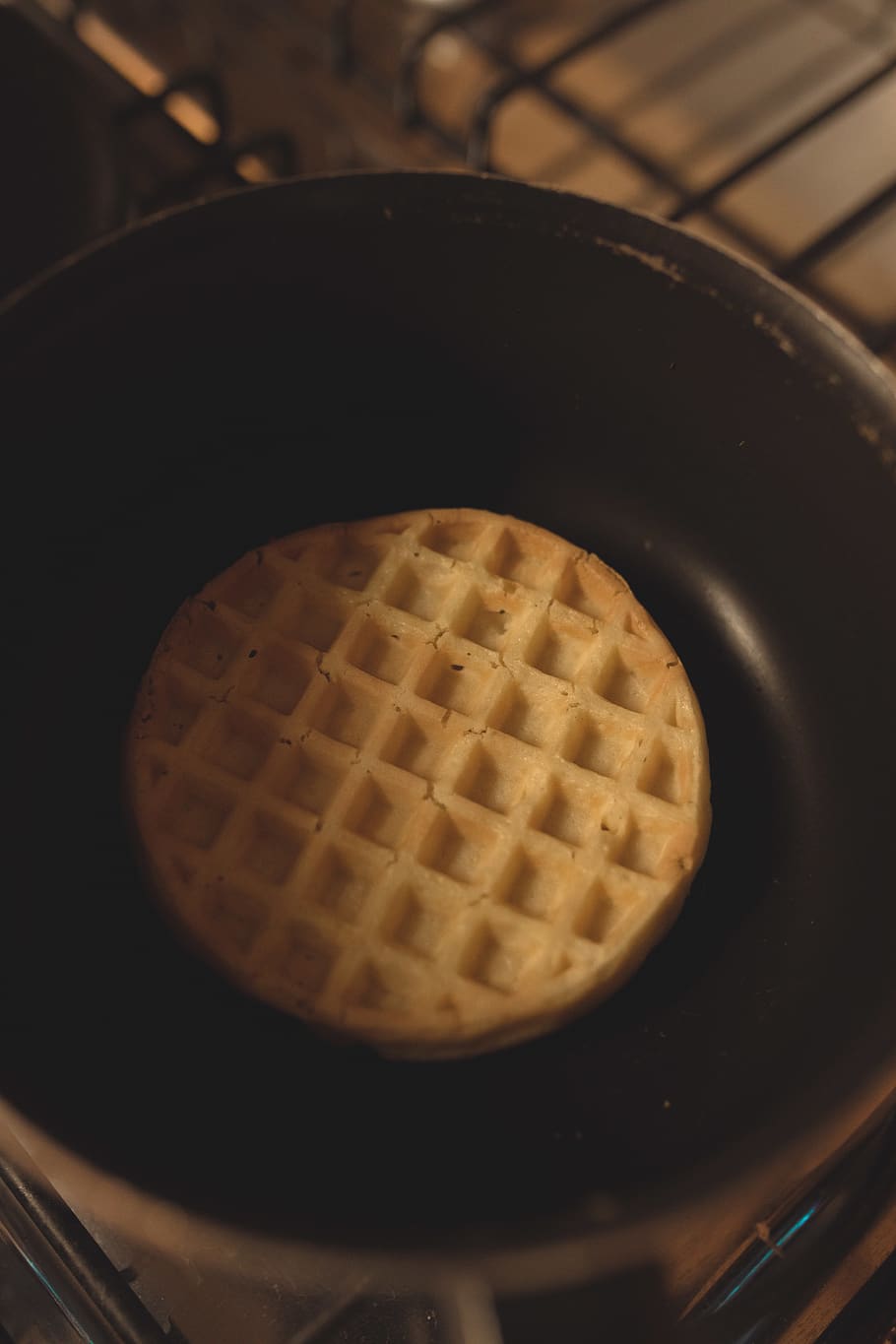 Round Waffle on Pot, close-up, container, cookware, delicious