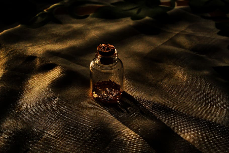 night, vial of gold, light, decoration, abstract, gold vial, HD wallpaper