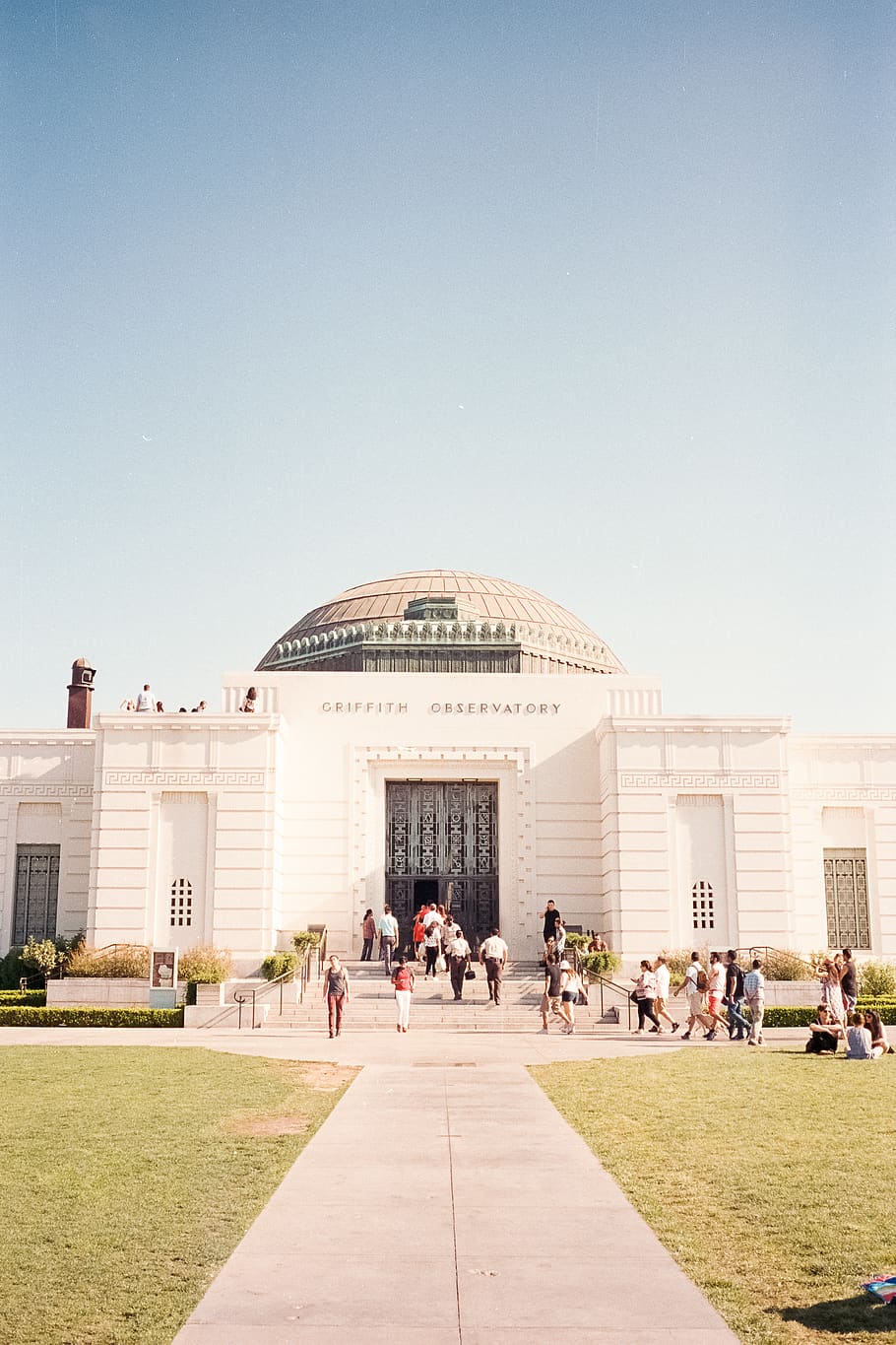 people near dome building, architecture, group of people, built structure HD wallpaper