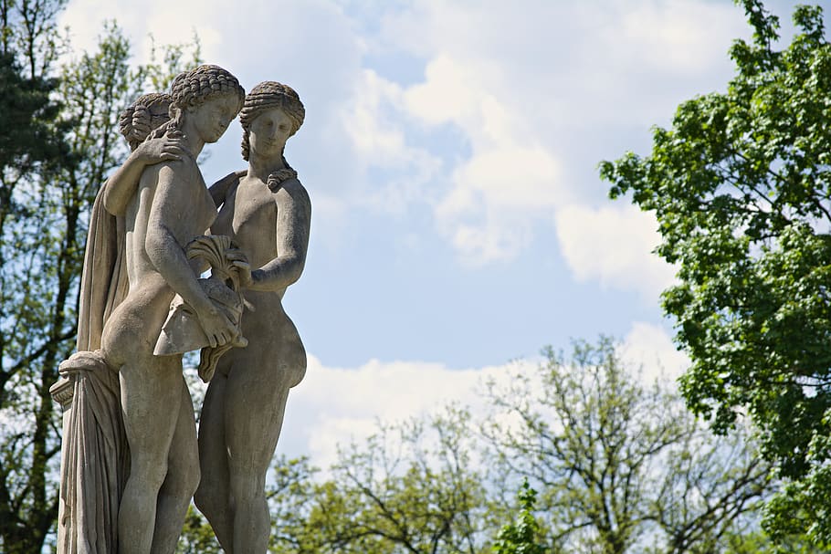 3 Human Gray Statue Surrounded by Green Trees during Daytime HD wallpaper