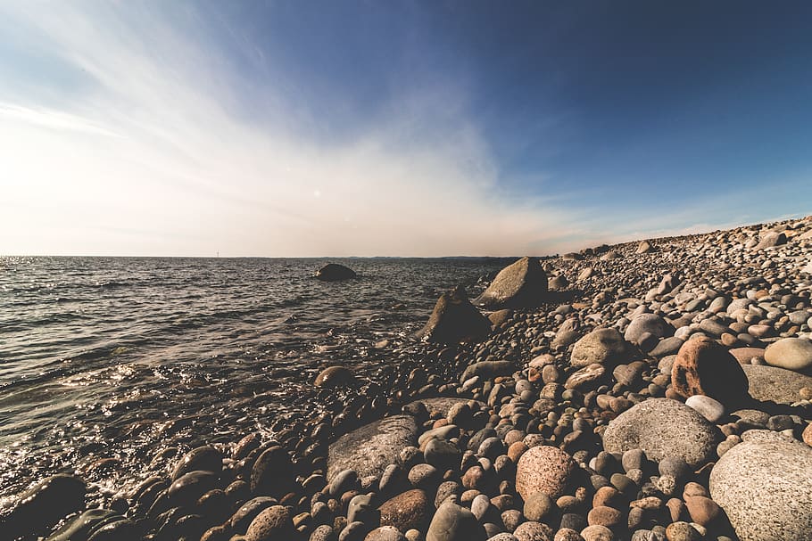 Brown Stones Seaside, beach, bright, clouds, daytime, horizon HD wallpaper