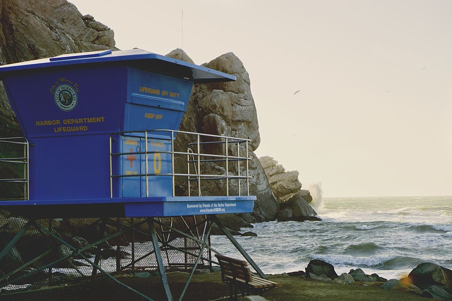 blue lifeguard house, nature, outdoors, shelter, shack, countryside HD wallpaper