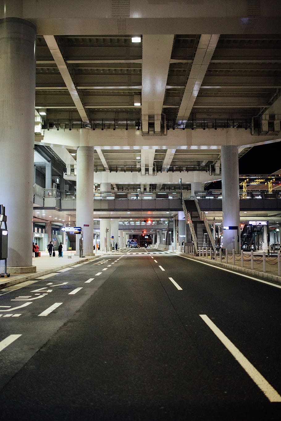 road during daytime, human, person, airport, terminal, airport terminal