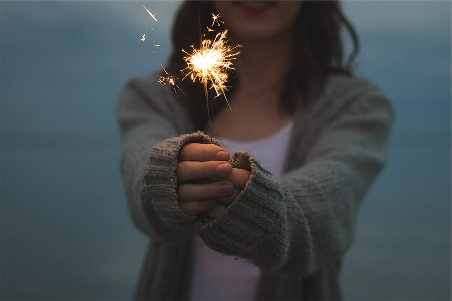 sparkler, holding, hands, firework, sparkles, bright, celebration HD wallpaper