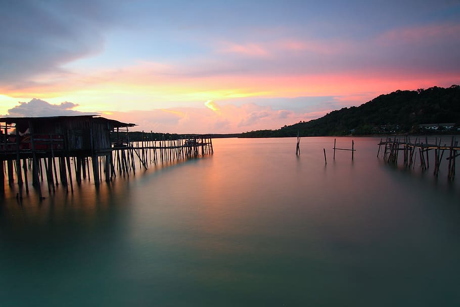 Brown Wooden Dock and Sea during Sunset, beach, clouds, dawn HD wallpaper