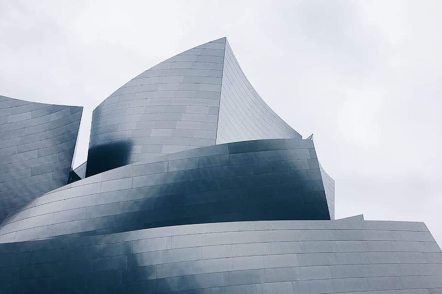 photo of building top under gray sky, architecture, structure HD wallpaper