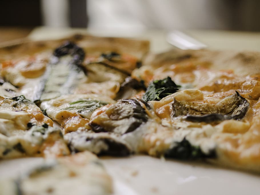 pizza on plate, food and drink, selective focus, freshness, indoors HD wallpaper