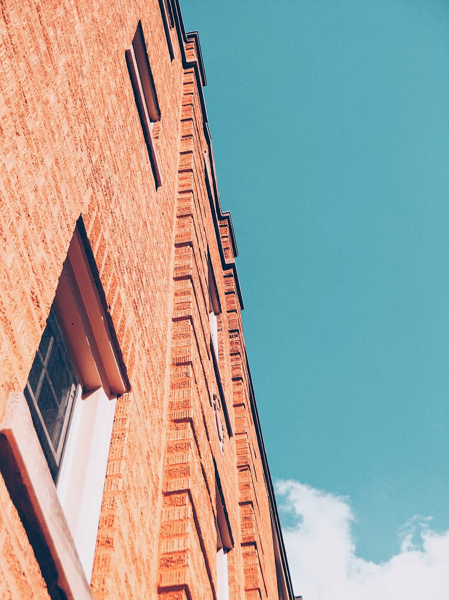 brown concrete building, brick, architecture, tower, office building HD wallpaper