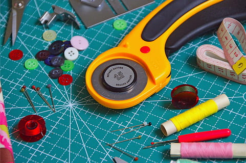 Assorted-color Sewing Machine, background, buttons, close-up HD wallpaper