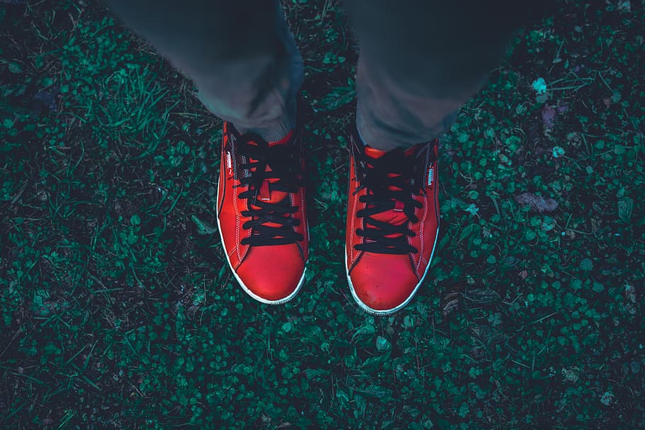 leg, shoe, green, grass, red, shoes, low section, human leg HD wallpaper