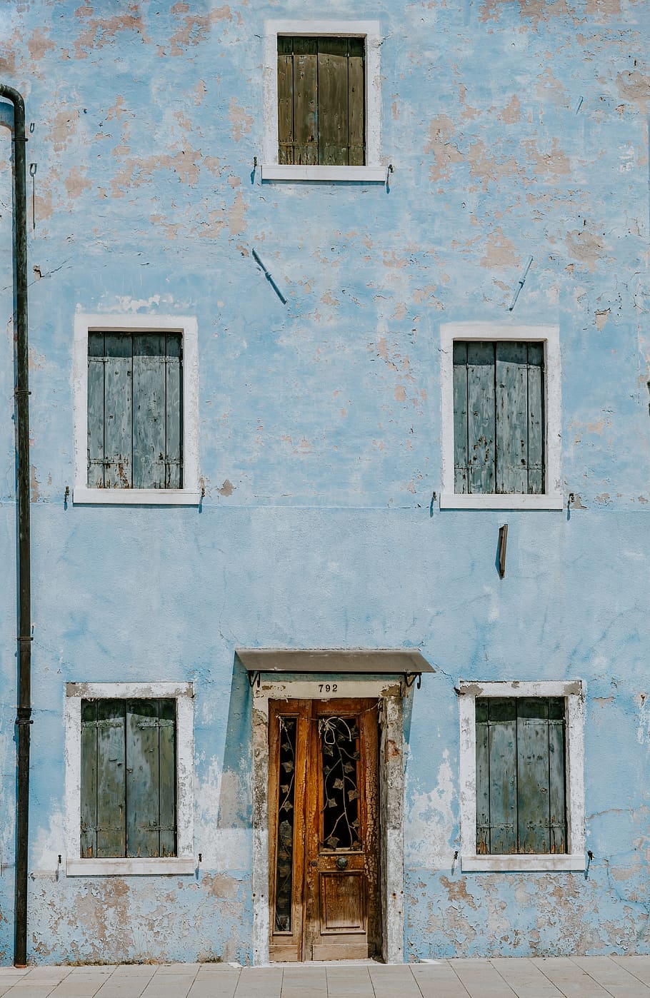 closed windows and door, wall, shutter, weathered, street, blue HD wallpaper
